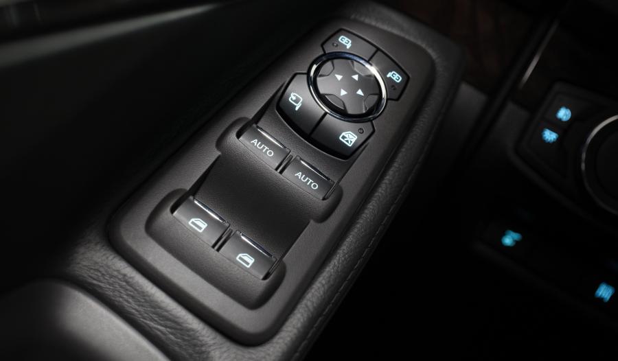  Ford Explorer 2011 года  (фото 103 из 174)